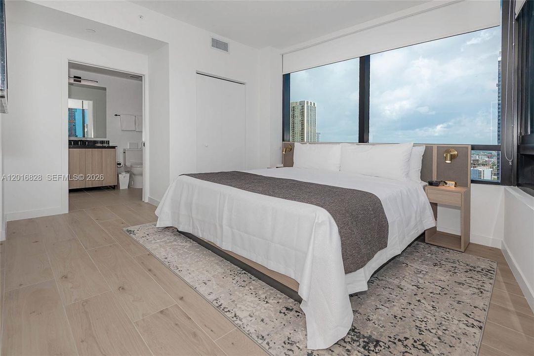 En Venta: $999,000 (2 camas, 2 baños, 696 Pies cuadrados)