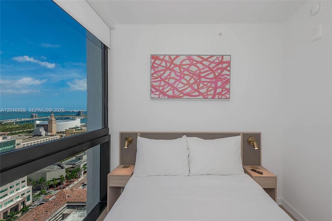 En Venta: $999,000 (2 camas, 2 baños, 696 Pies cuadrados)