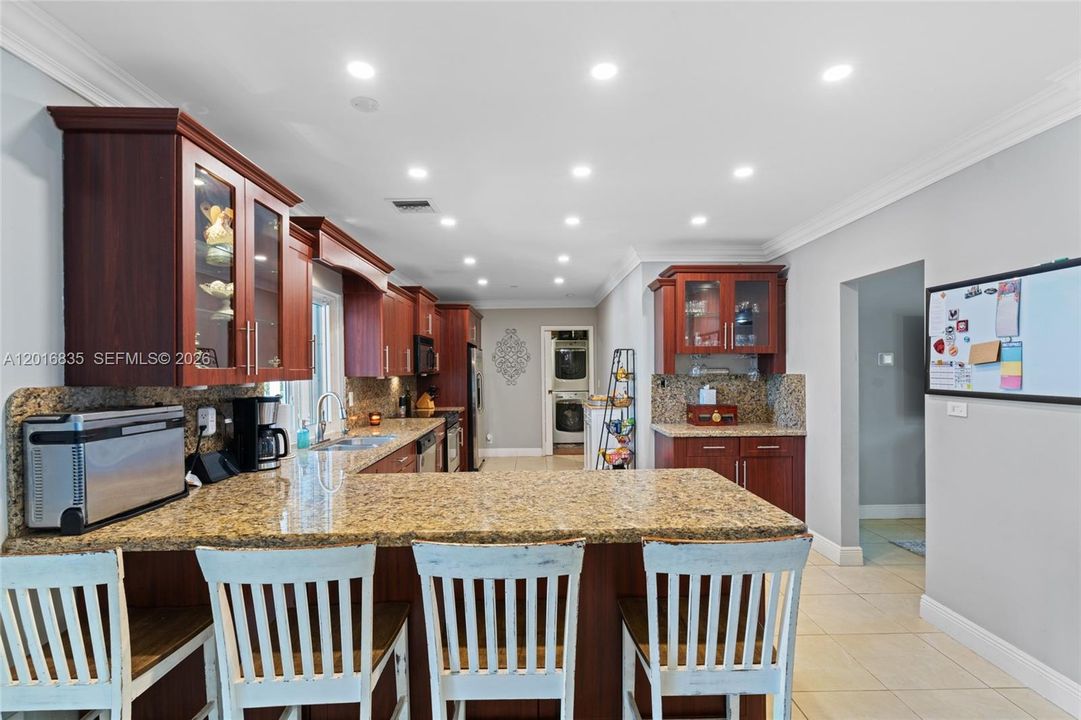 Active With Contract: $750,000 (3 beds, 2 baths, 1764 Square Feet)