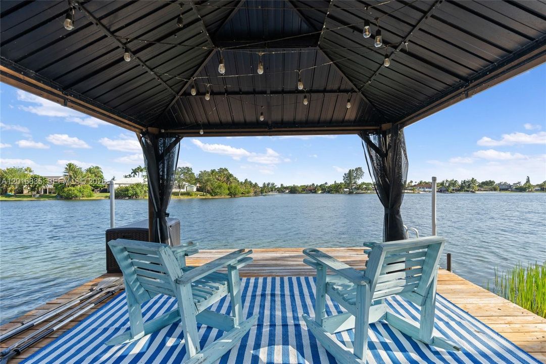 Active With Contract: $750,000 (3 beds, 2 baths, 1764 Square Feet)