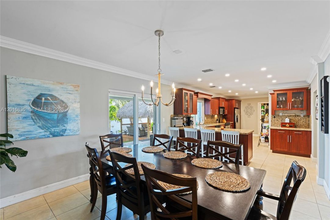 Active With Contract: $750,000 (3 beds, 2 baths, 1764 Square Feet)