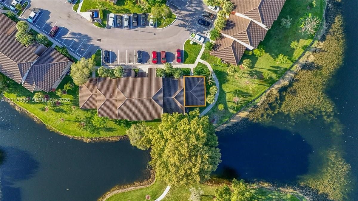 На продажу: $219,900 (1 спален, 1 ванн, 744 Квадратных фут)
