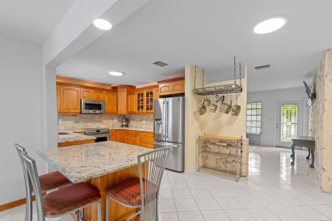 6 Kitchen