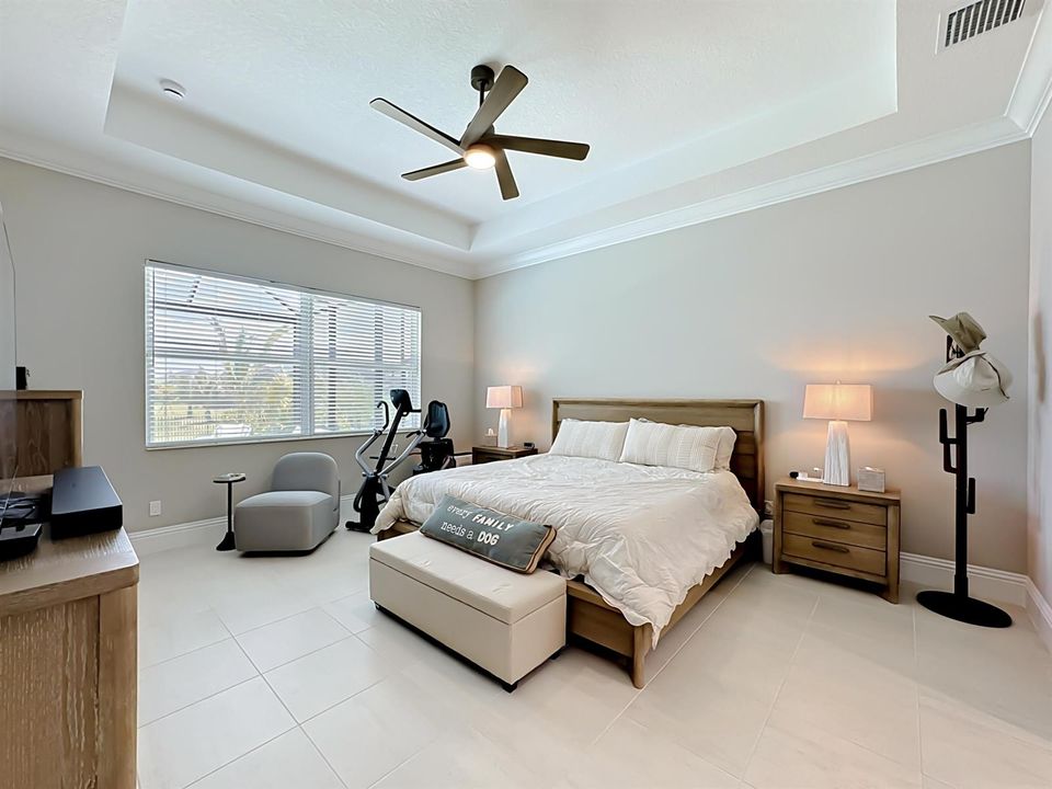 9244 SW Pinnacle Primary Bedroom