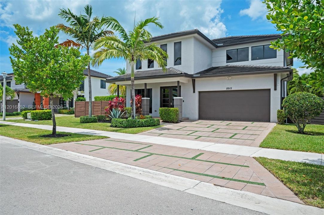 For Sale: $1,260,000 (4 beds, 3 baths, 2847 Square Feet)