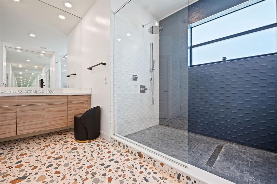 For Sale: $1,260,000 (4 beds, 3 baths, 2847 Square Feet)