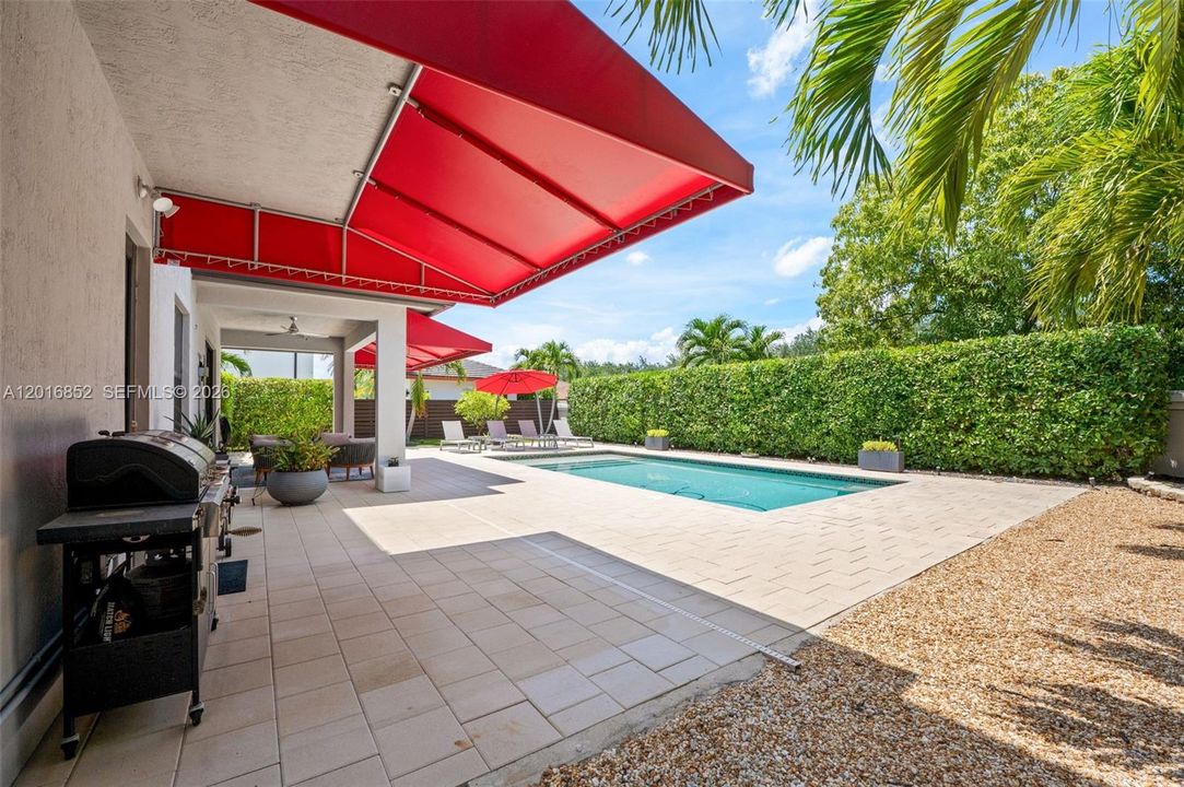For Sale: $1,260,000 (4 beds, 3 baths, 2847 Square Feet)