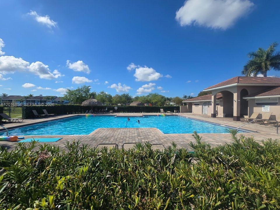 For Sale: $375,000 (3 beds, 2 baths, 1670 Square Feet)