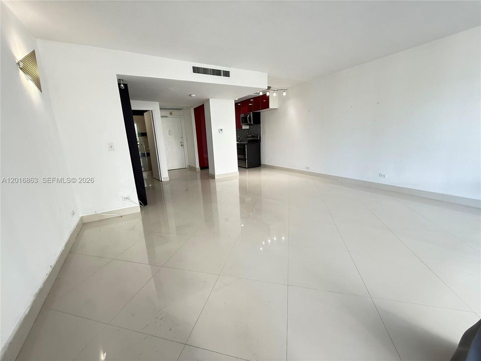 For Sale: $325,000 (0 beds, 1 baths, 480 Square Feet)