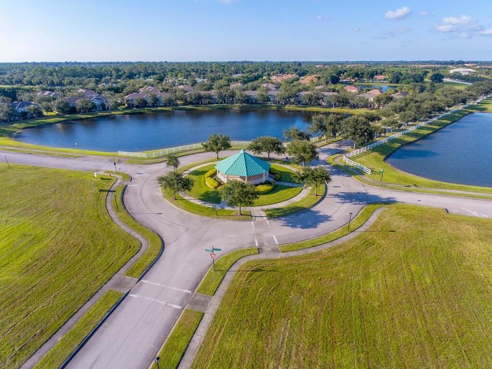 COMMUNITY ROUNDABOUT