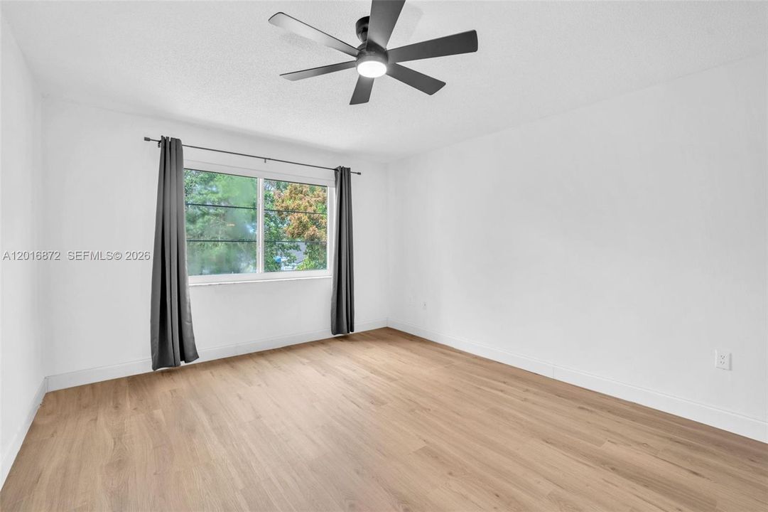 For Sale: $115,000 (2 beds, 2 baths, 1160 Square Feet)