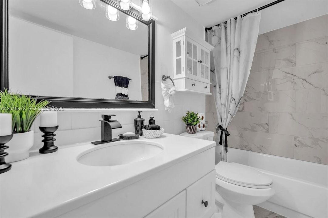 For Sale: $115,000 (2 beds, 2 baths, 1160 Square Feet)