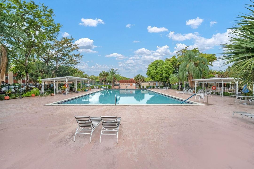 For Sale: $115,000 (2 beds, 2 baths, 1160 Square Feet)