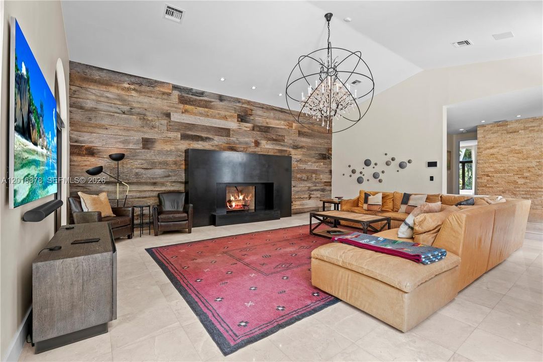 For Sale: $8,395,000 (6 beds, 6 baths, 6045 Square Feet)