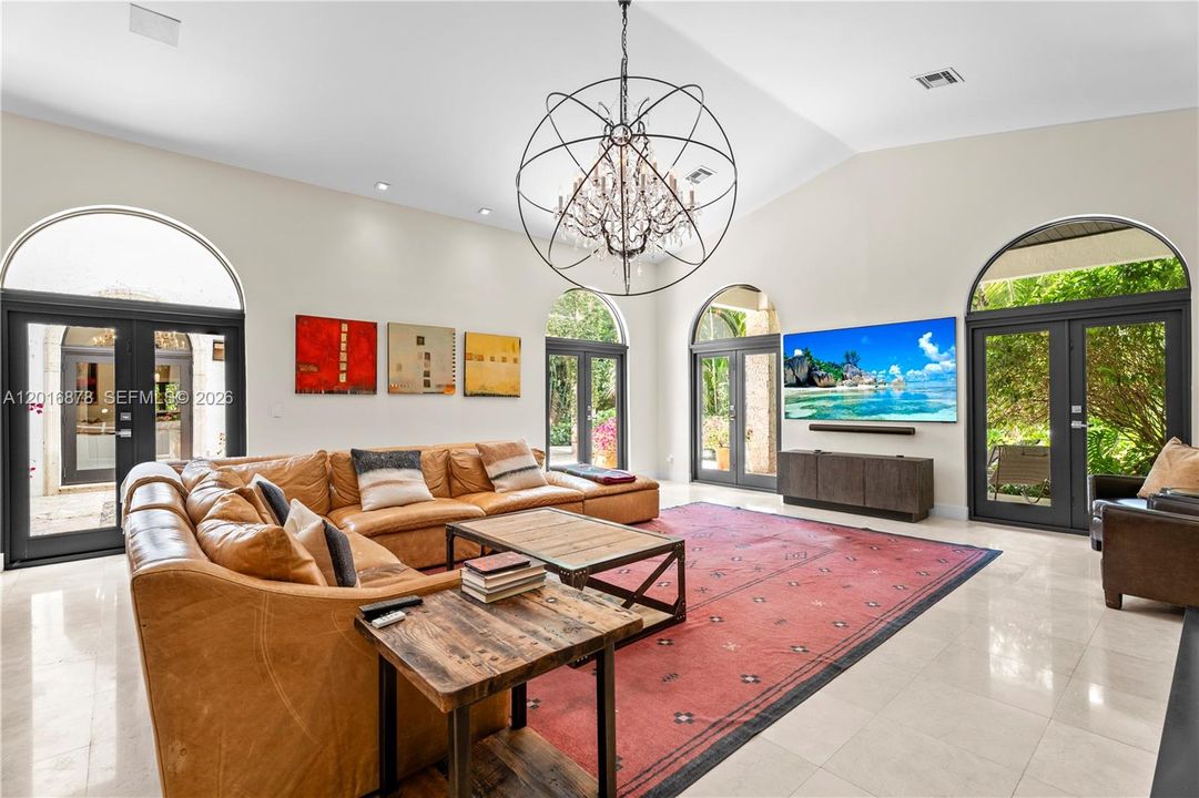For Sale: $8,395,000 (6 beds, 6 baths, 6045 Square Feet)