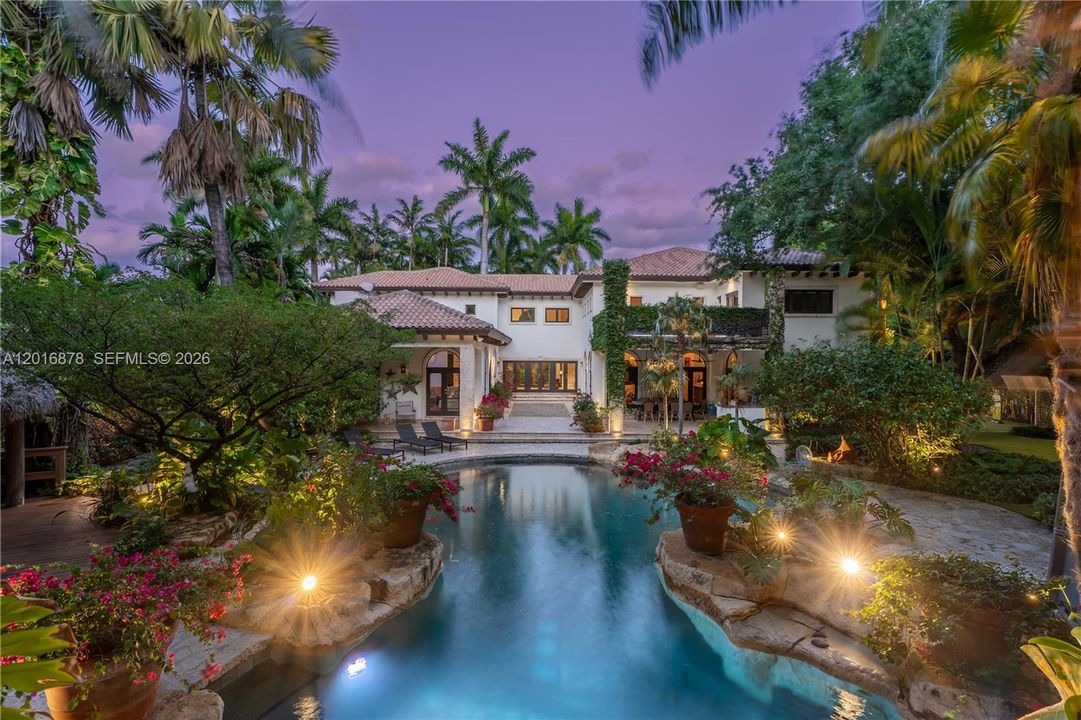 For Sale: $8,395,000 (6 beds, 6 baths, 6045 Square Feet)