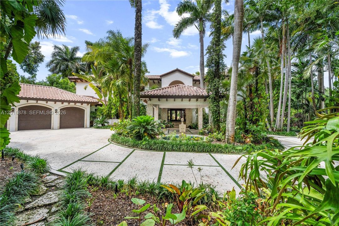 For Sale: $8,395,000 (6 beds, 6 baths, 6045 Square Feet)