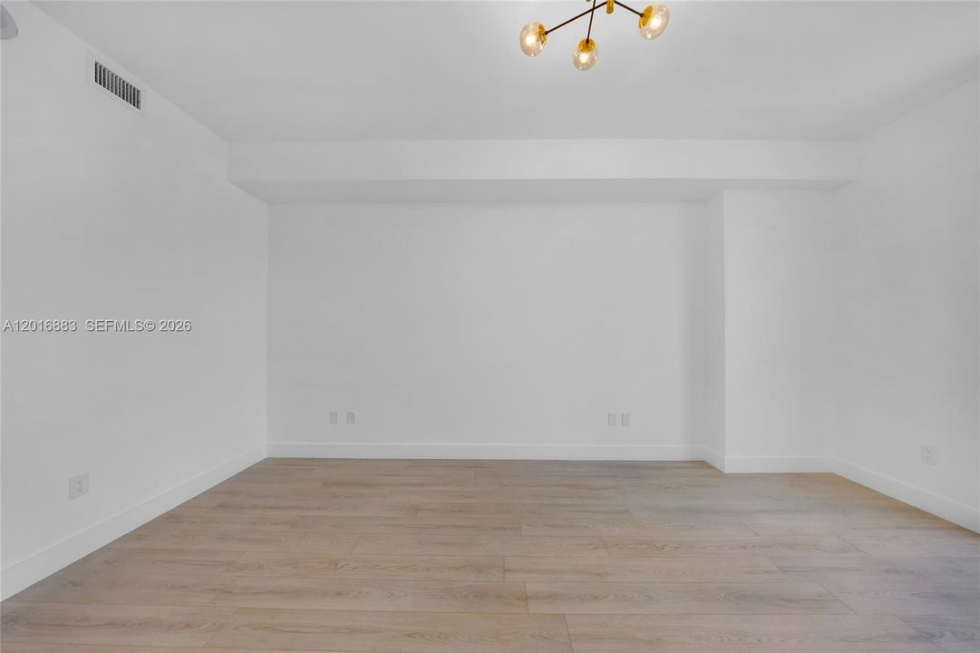 En Renta: $5,250 (2 camas, 2 baños, 1735 Pies cuadrados)