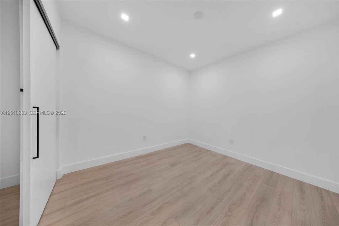En Renta: $5,250 (2 camas, 2 baños, 1735 Pies cuadrados)