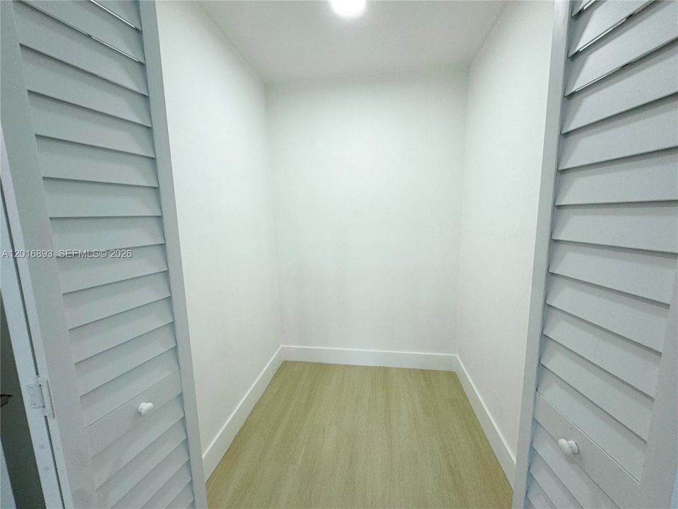 Под контрактом: $529,000 (3 спален, 2 ванн, 1334 Квадратных фут)