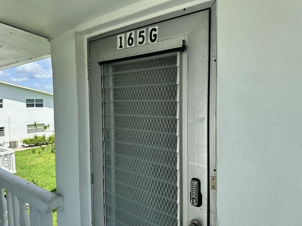 Front - 165 Coventry G