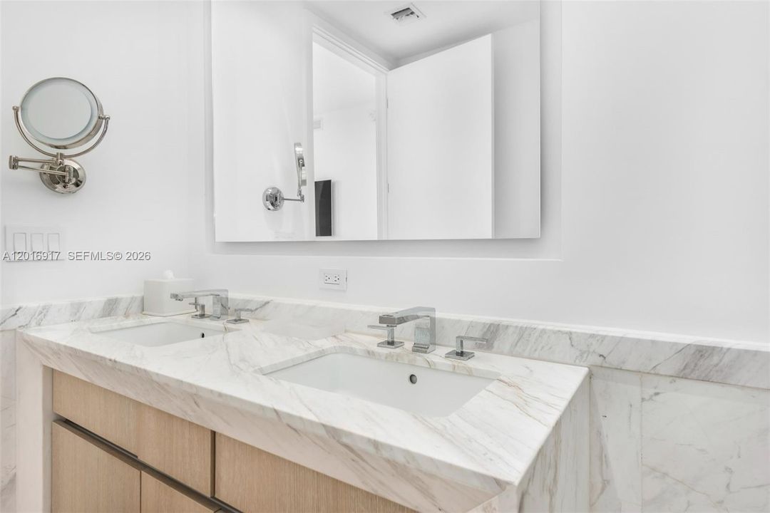 For Rent: $12,000 (2 beds, 2 baths, 1184 Square Feet)