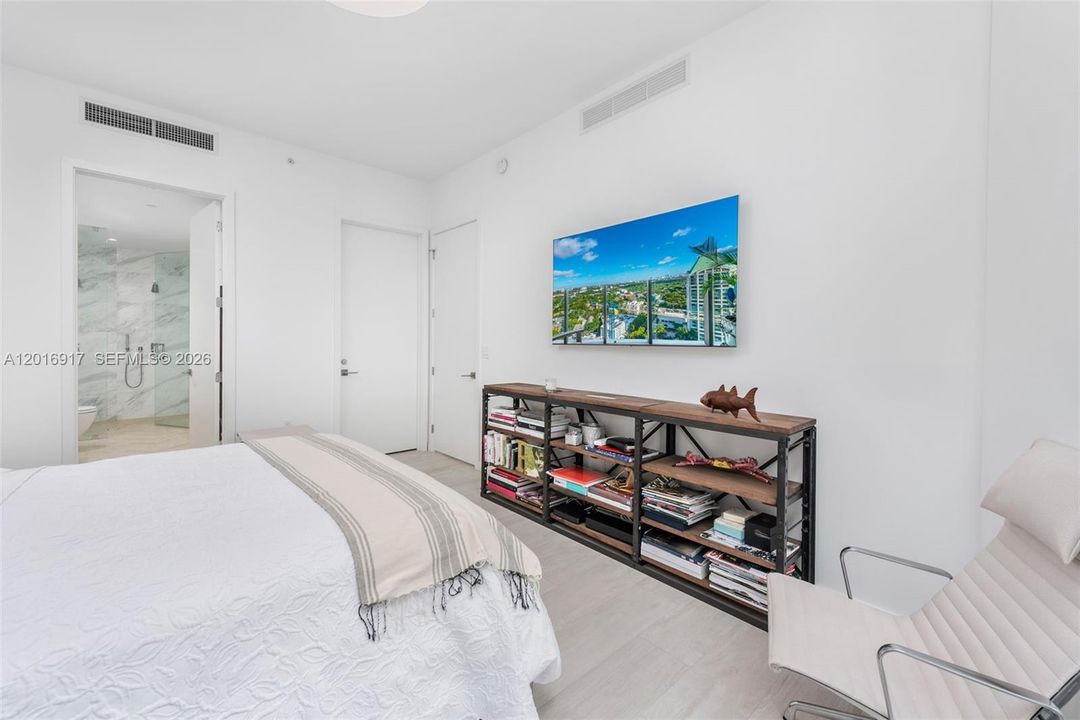 For Rent: $12,000 (2 beds, 2 baths, 1184 Square Feet)
