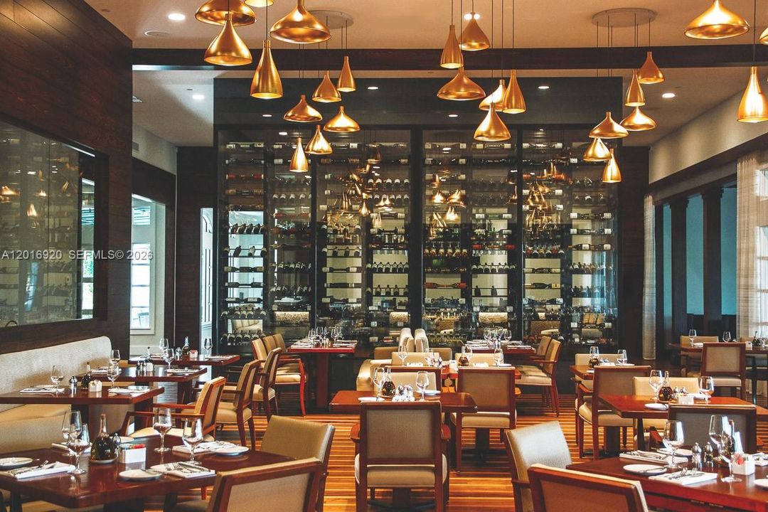 Club Restaurant