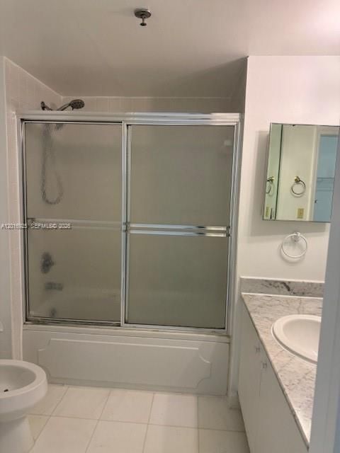 Под контрактом: $4,300 (2 спален, 2 ванн, 1320 Квадратных фут)