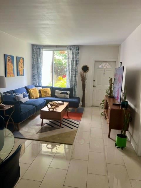 En Venta: $249,900 (1 camas, 1 baños, 776 Pies cuadrados)