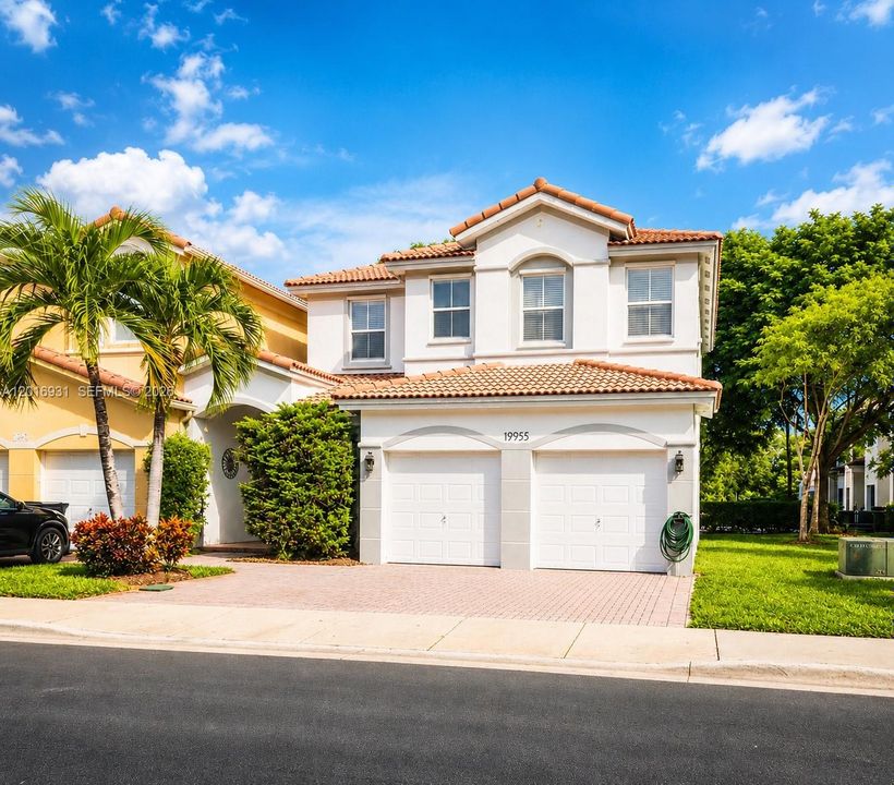 Active With Contract: $4,300 (4 beds, 3 baths, 2277 Square Feet)