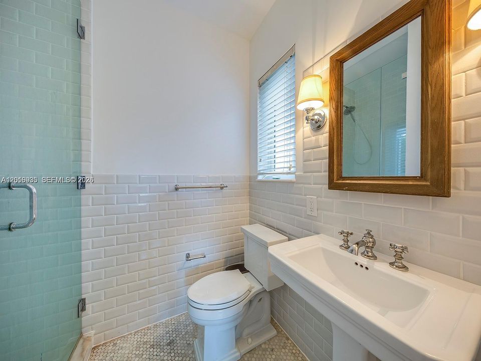 For Rent: $8,500 (4 beds, 3 baths, 2701 Square Feet)