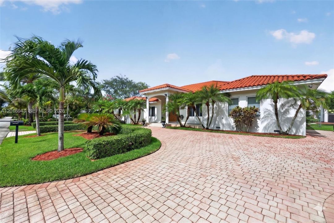 For Sale: $1,490,000 (4 beds, 3 baths, 3390 Square Feet)