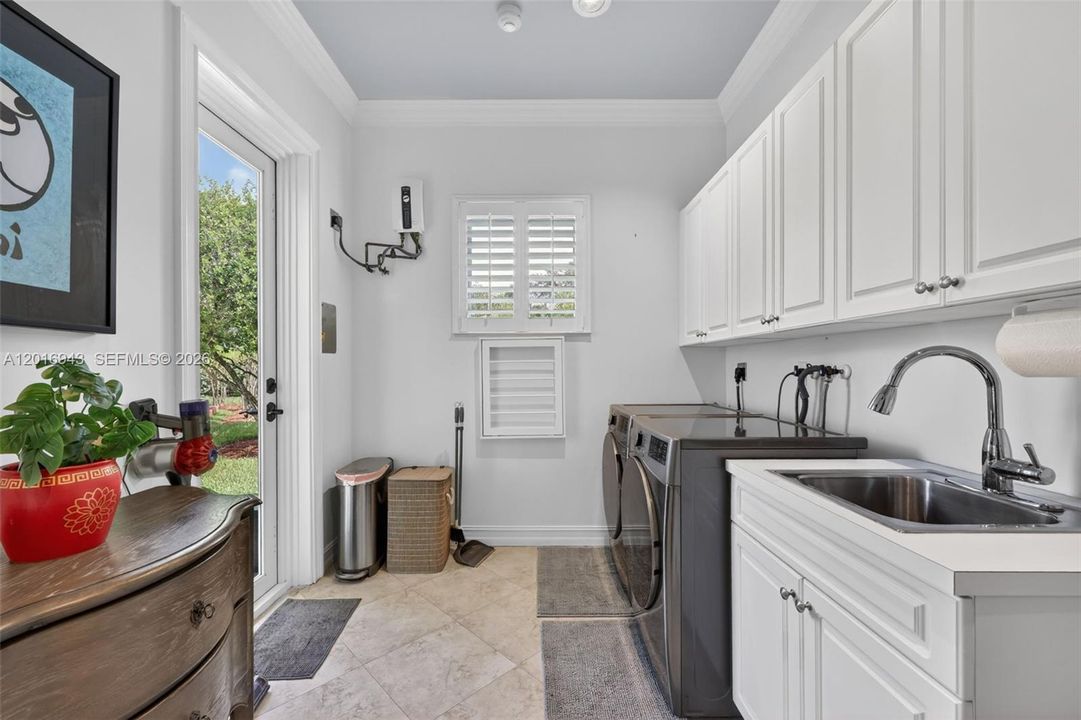 For Sale: $1,490,000 (4 beds, 3 baths, 3390 Square Feet)