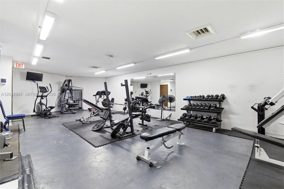 待售: $175,000 (1 贝兹, 1 浴室, 0 平方英尺)