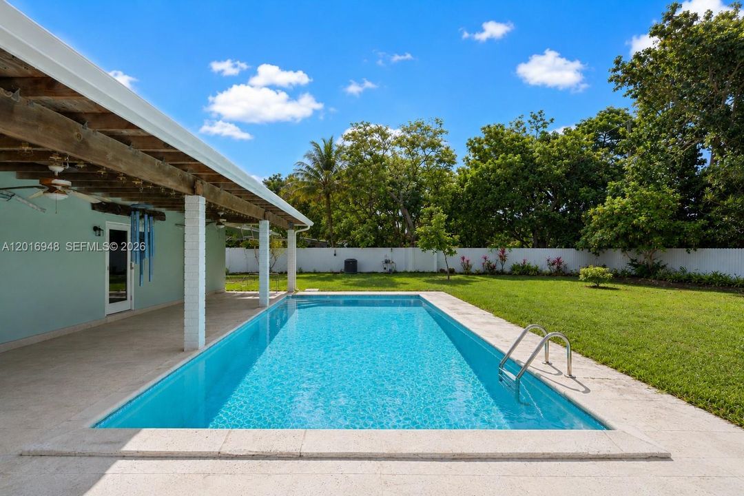 For Sale: $899,900 (3 beds, 2 baths, 2028 Square Feet)