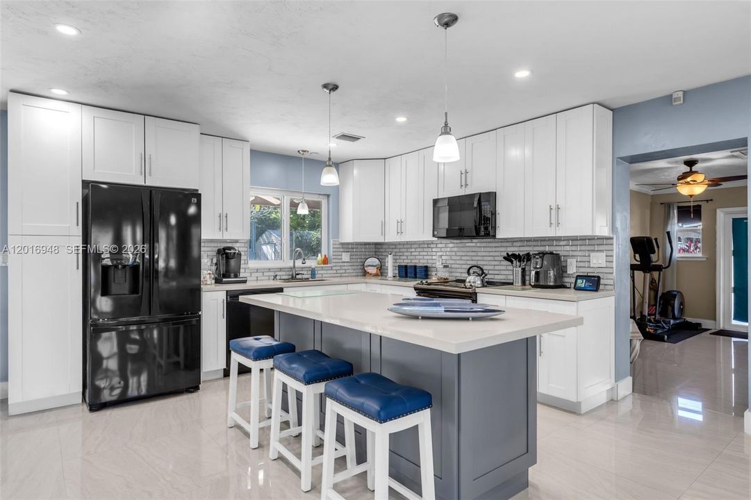 For Sale: $899,900 (3 beds, 2 baths, 2028 Square Feet)