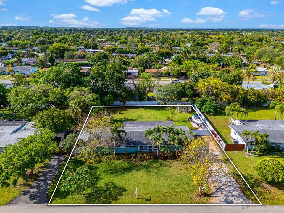 For Sale: $899,900 (3 beds, 2 baths, 2028 Square Feet)