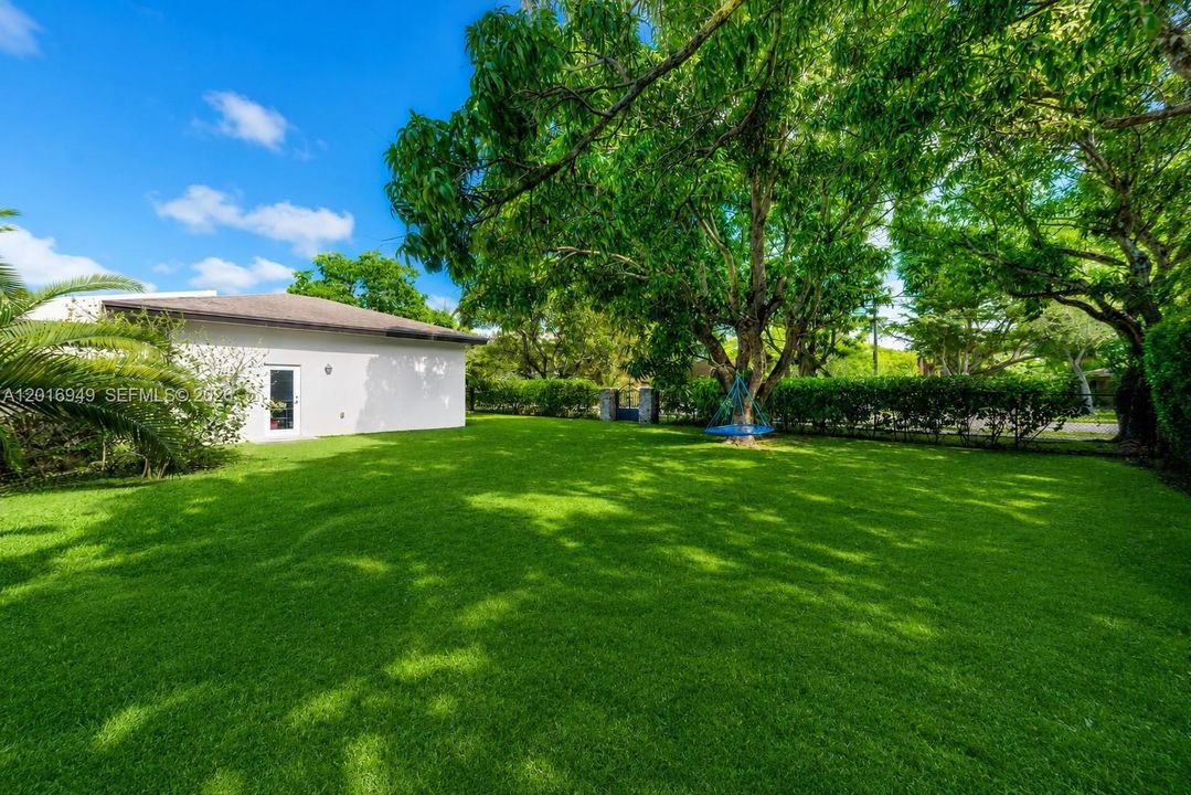 En Venta: $3,475,000 (6 camas, 6 baños, 4553 Pies cuadrados)