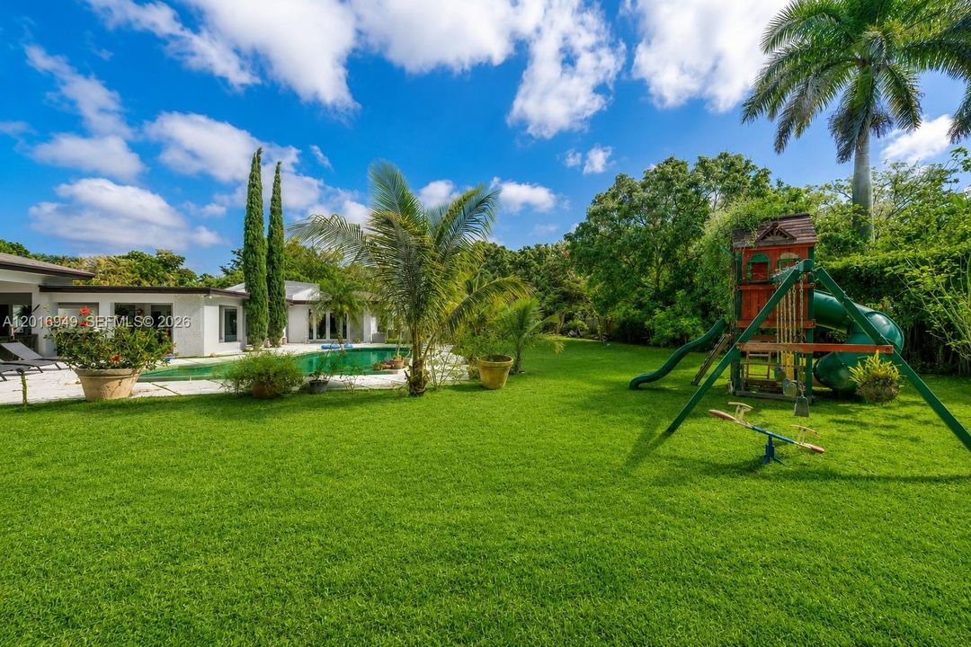 En Venta: $3,475,000 (6 camas, 6 baños, 4553 Pies cuadrados)