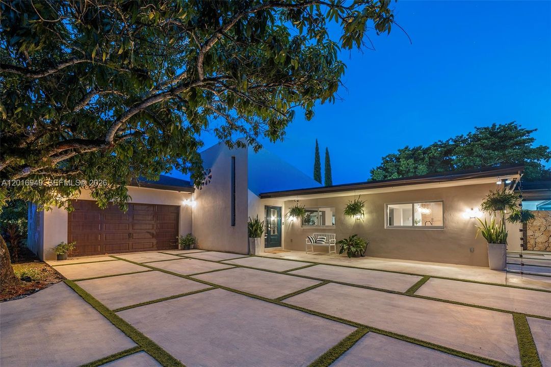 En Venta: $3,475,000 (6 camas, 6 baños, 4553 Pies cuadrados)