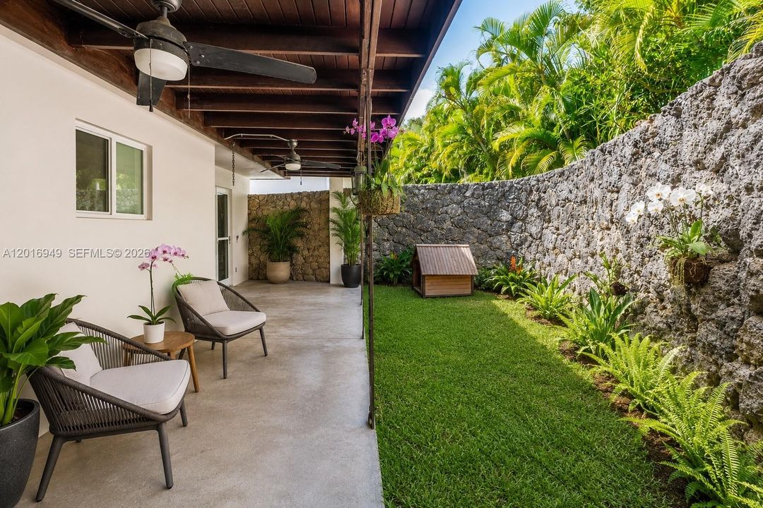 For Sale: $3,475,000 (6 beds, 6 baths, 4553 Square Feet)