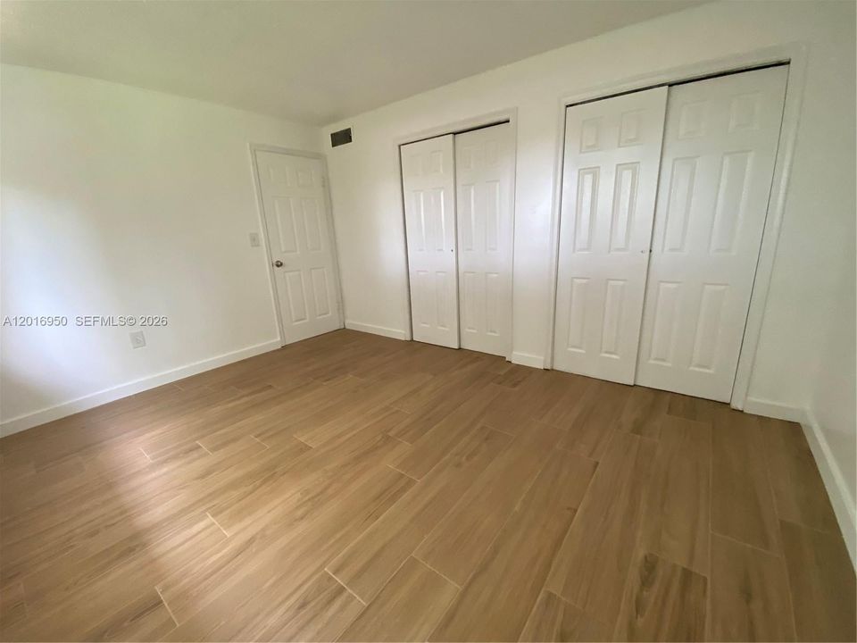 For Rent: $1,550 (1 beds, 1 baths, 4257 Square Feet)