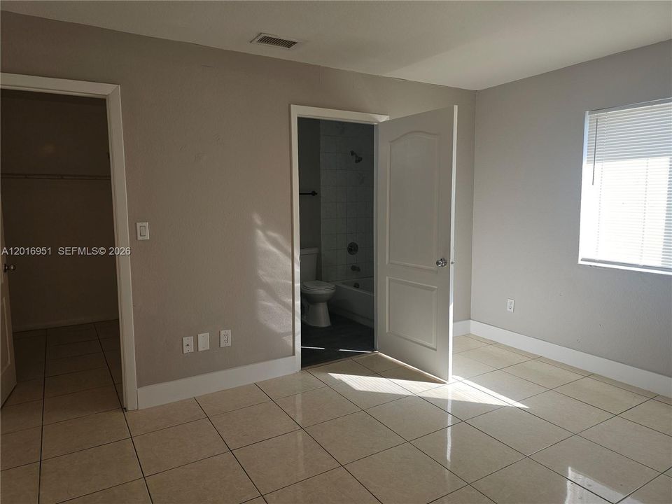 En Venta: $467,000 (3 camas, 2 baños, 1190 Pies cuadrados)
