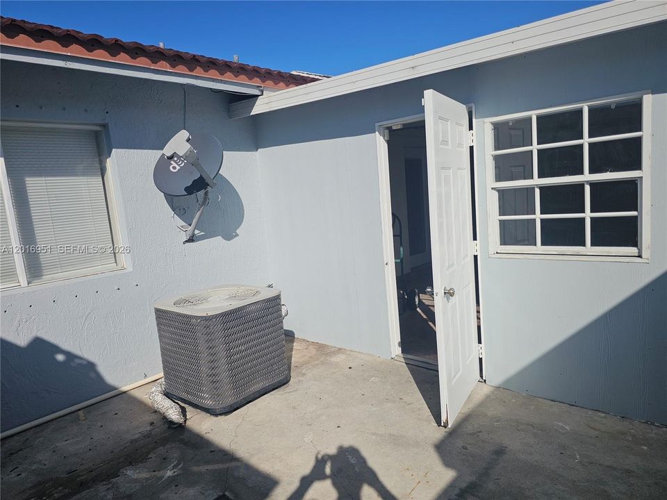 En Venta: $467,000 (3 camas, 2 baños, 1190 Pies cuadrados)