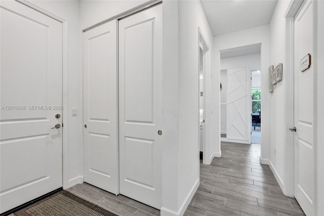 For Sale: $600,000 (3 beds, 3 baths, 2807 Square Feet)