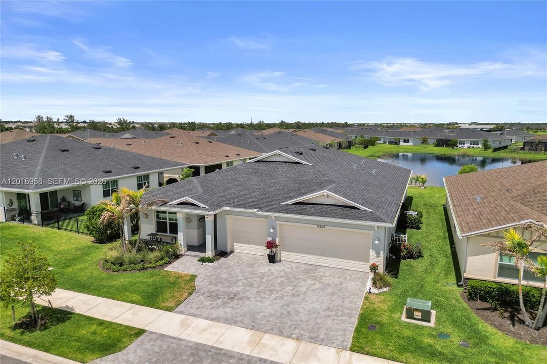 For Sale: $600,000 (3 beds, 3 baths, 2807 Square Feet)
