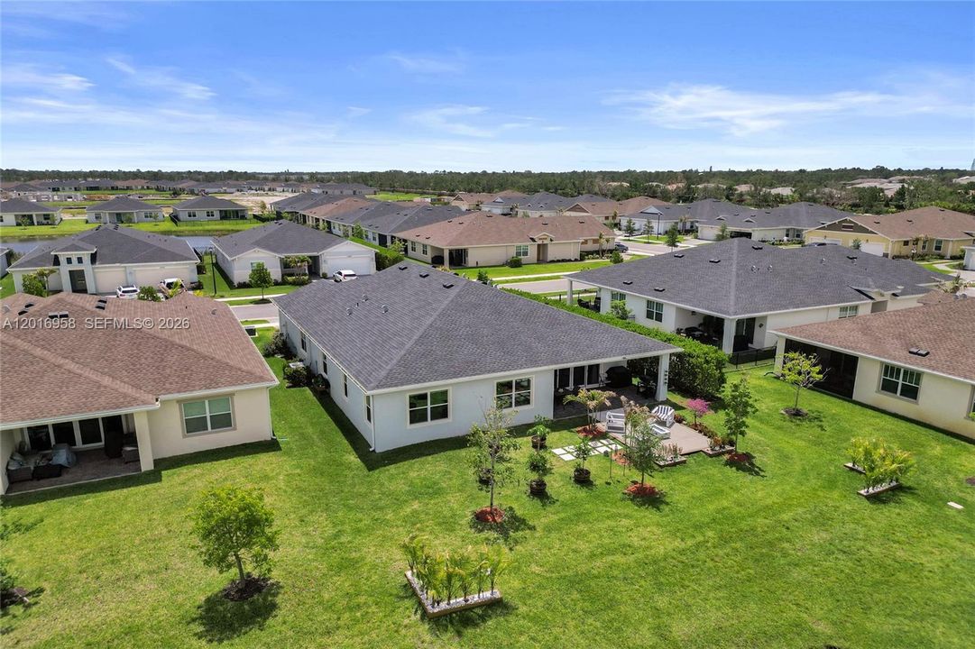 For Sale: $600,000 (3 beds, 3 baths, 2807 Square Feet)