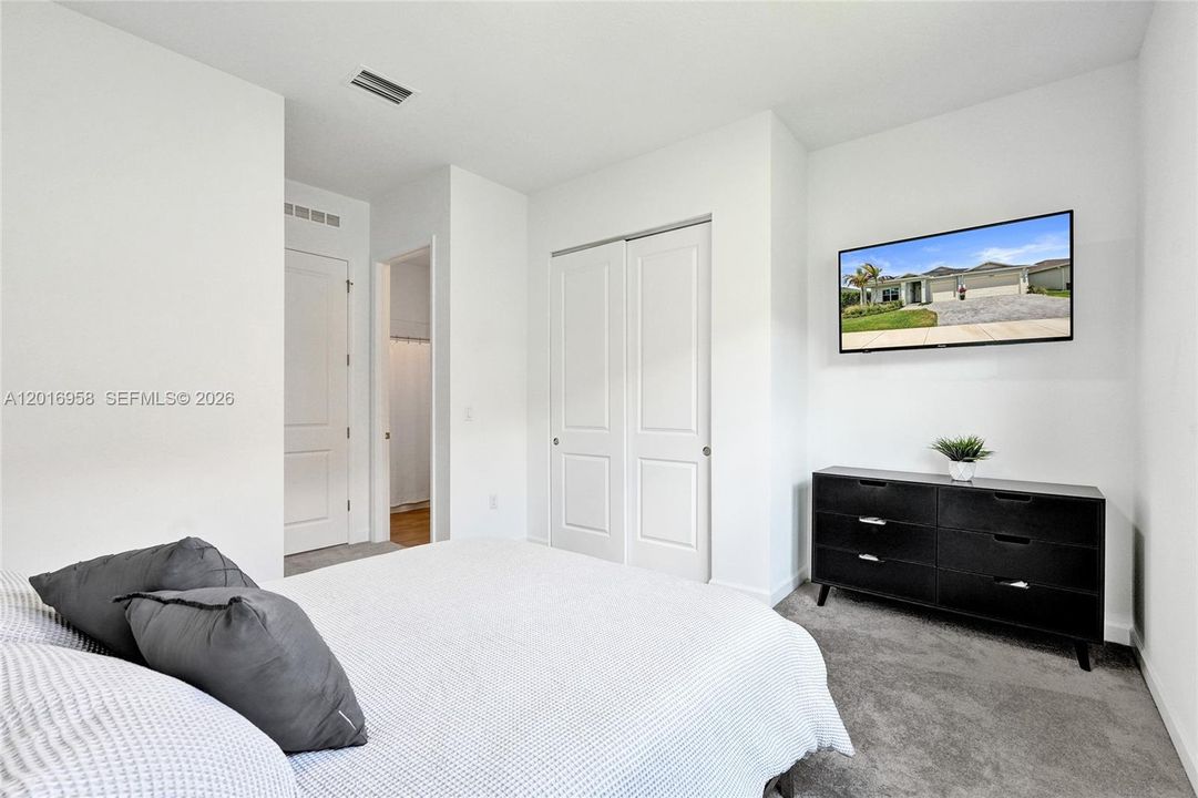 For Sale: $600,000 (3 beds, 3 baths, 2807 Square Feet)