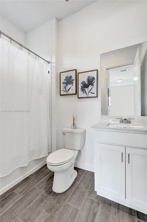For Sale: $600,000 (3 beds, 3 baths, 2807 Square Feet)